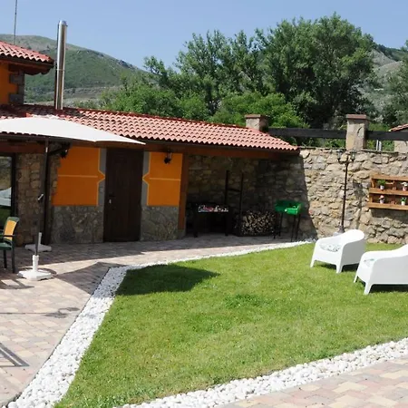 Apartamento Turistico Casas De Manuel La Pola de Gordon Exterior photo