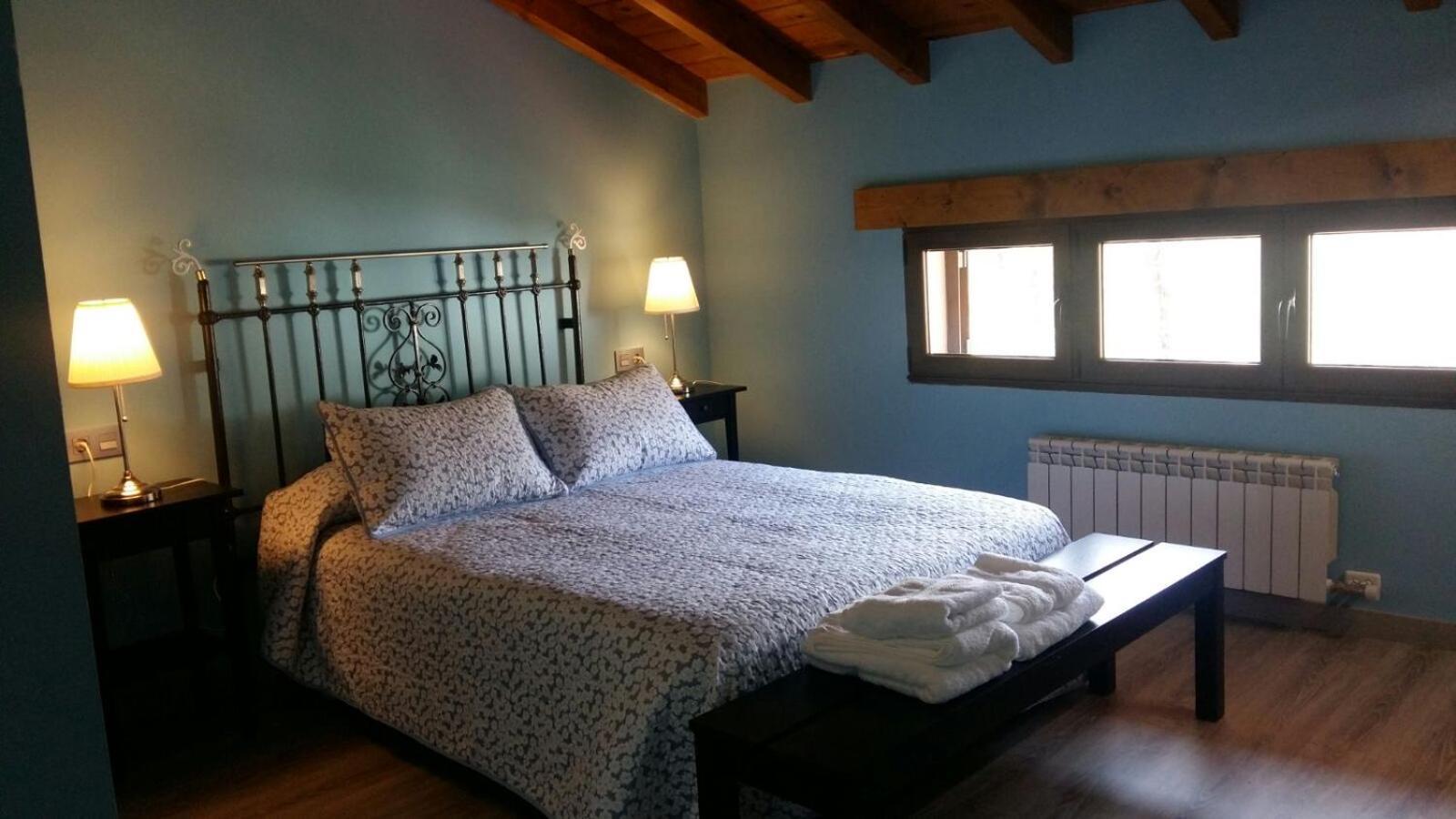 Turistico Casas De Manuel * La Pola de Gordon